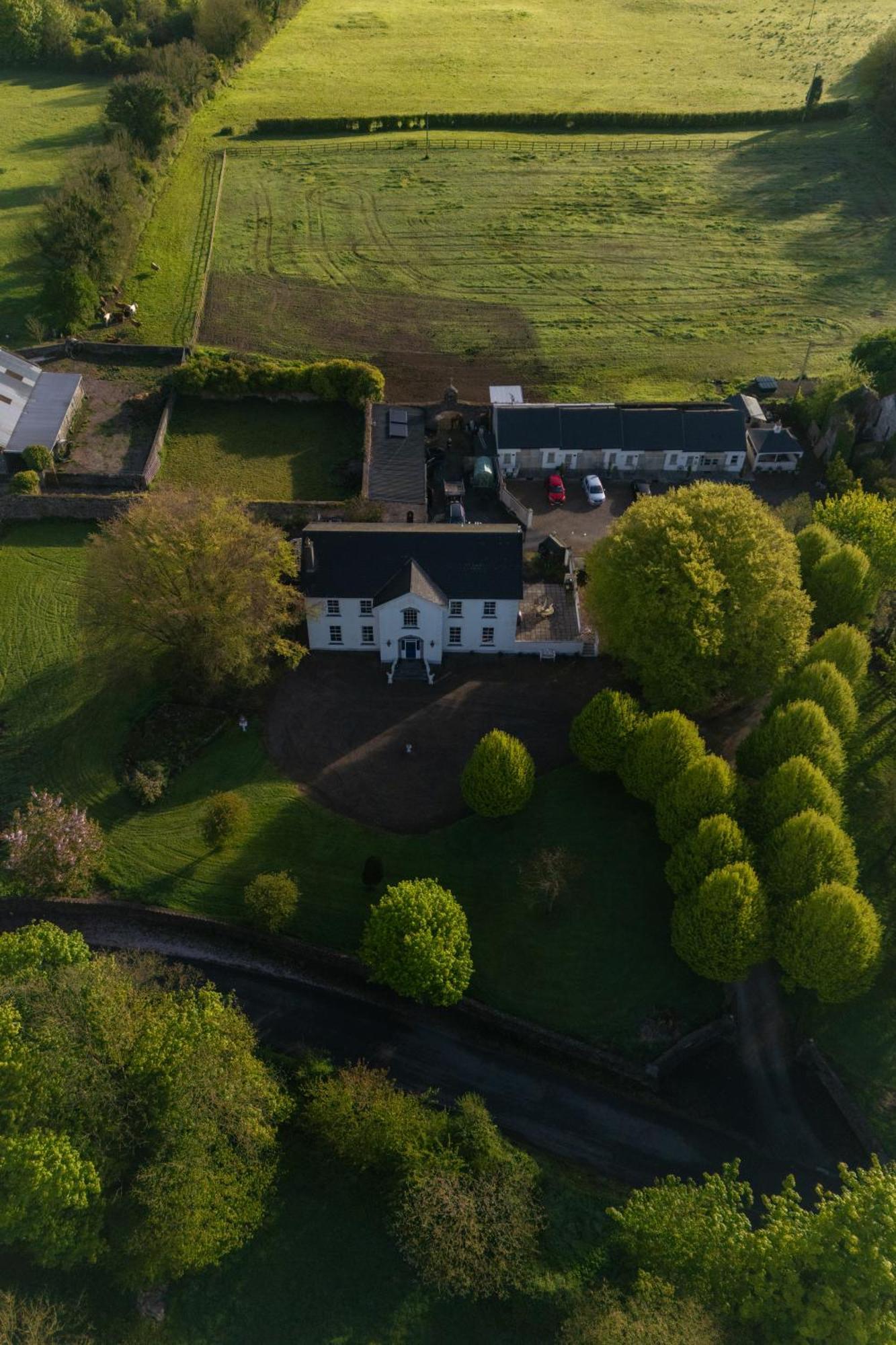 The Carriage Houses At Beechpark House Bunratty ภายนอก รูปภาพ